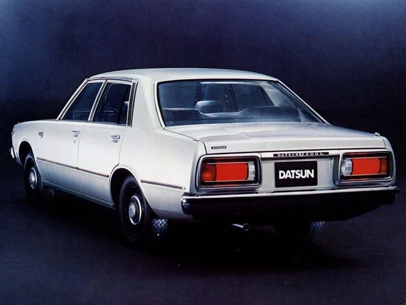Datsun Laurel III — 3/4 arxadan