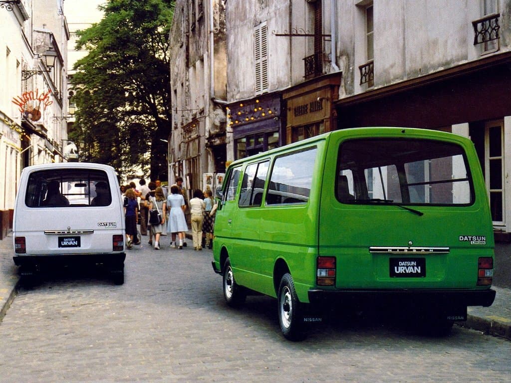 Datsun Urvan E23 — Arxadan