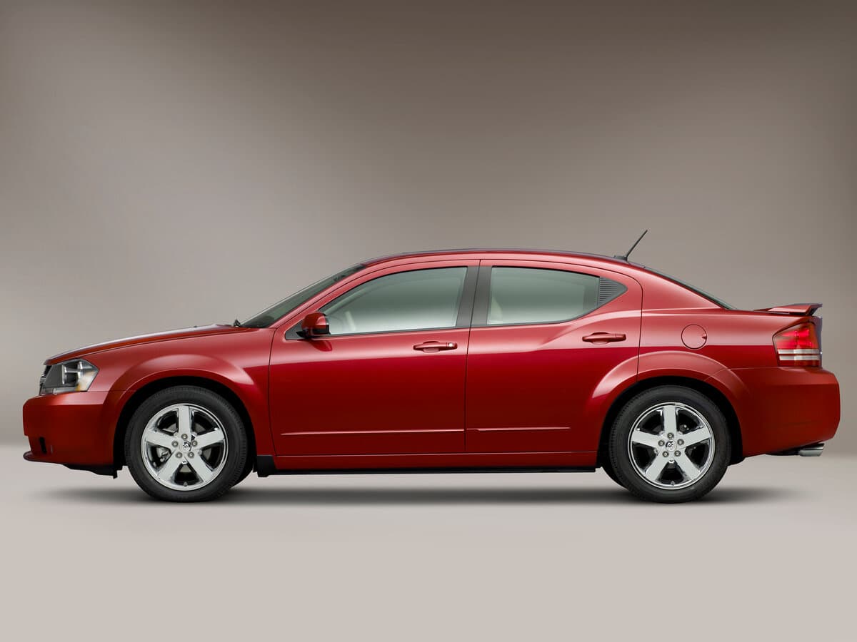 Dodge Avenger II — Yandan