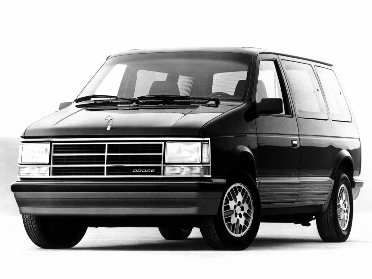 Dodge Caravan I — Öndən