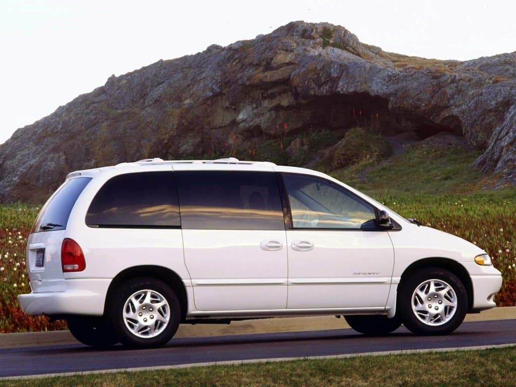 Dodge Caravan III — Yandan