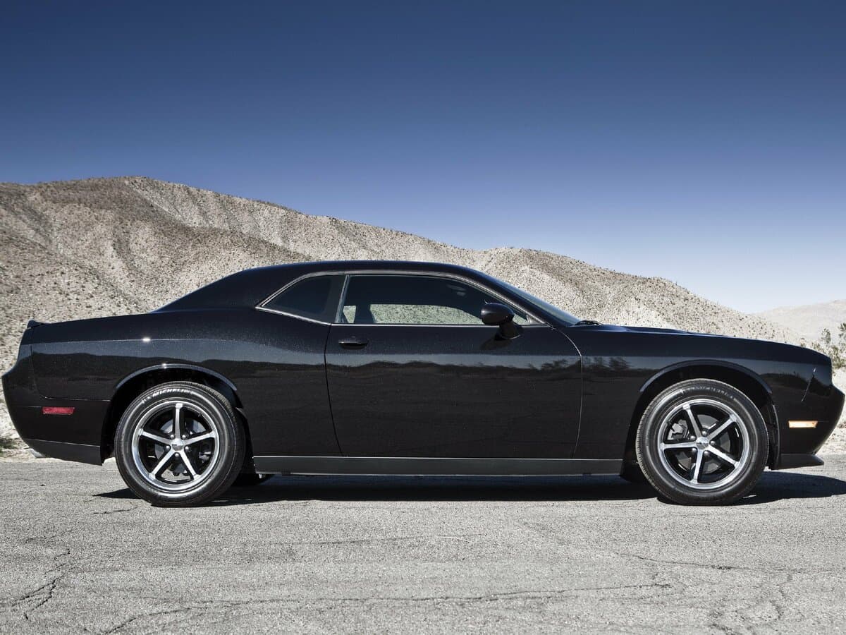 Dodge Challenger III — Yandan