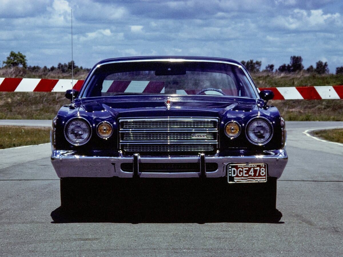 Dodge Charger IV — Öndən