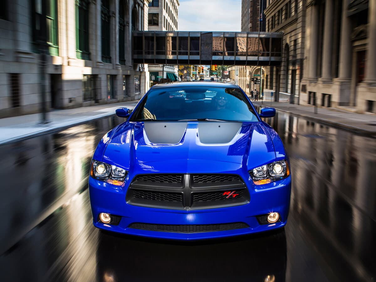 Dodge Charger VII (LD) — Öndən
