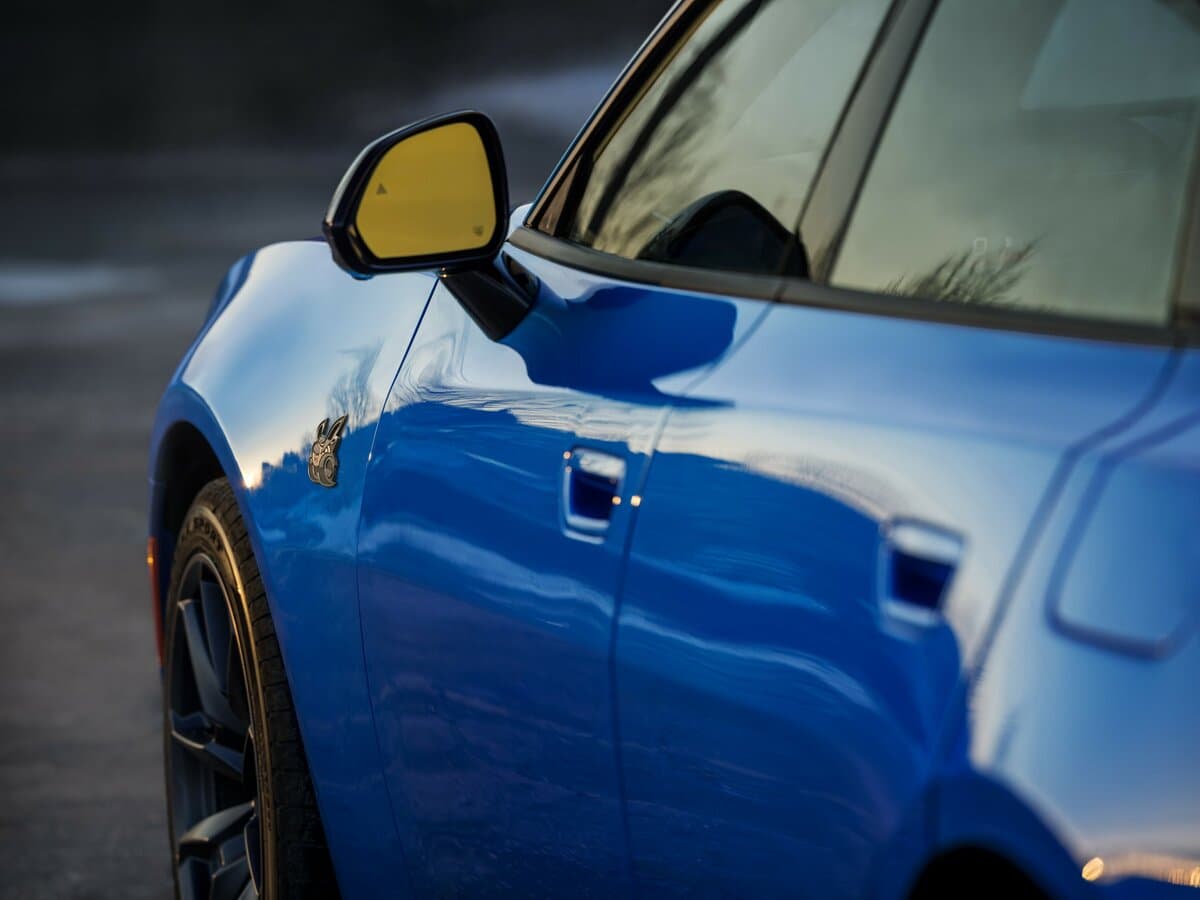 Dodge Charger VIII — Yan güzgü