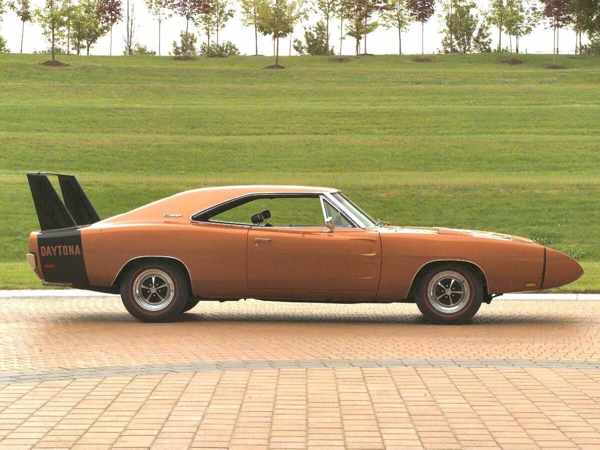 Dodge Charger Daytona I — Yandan