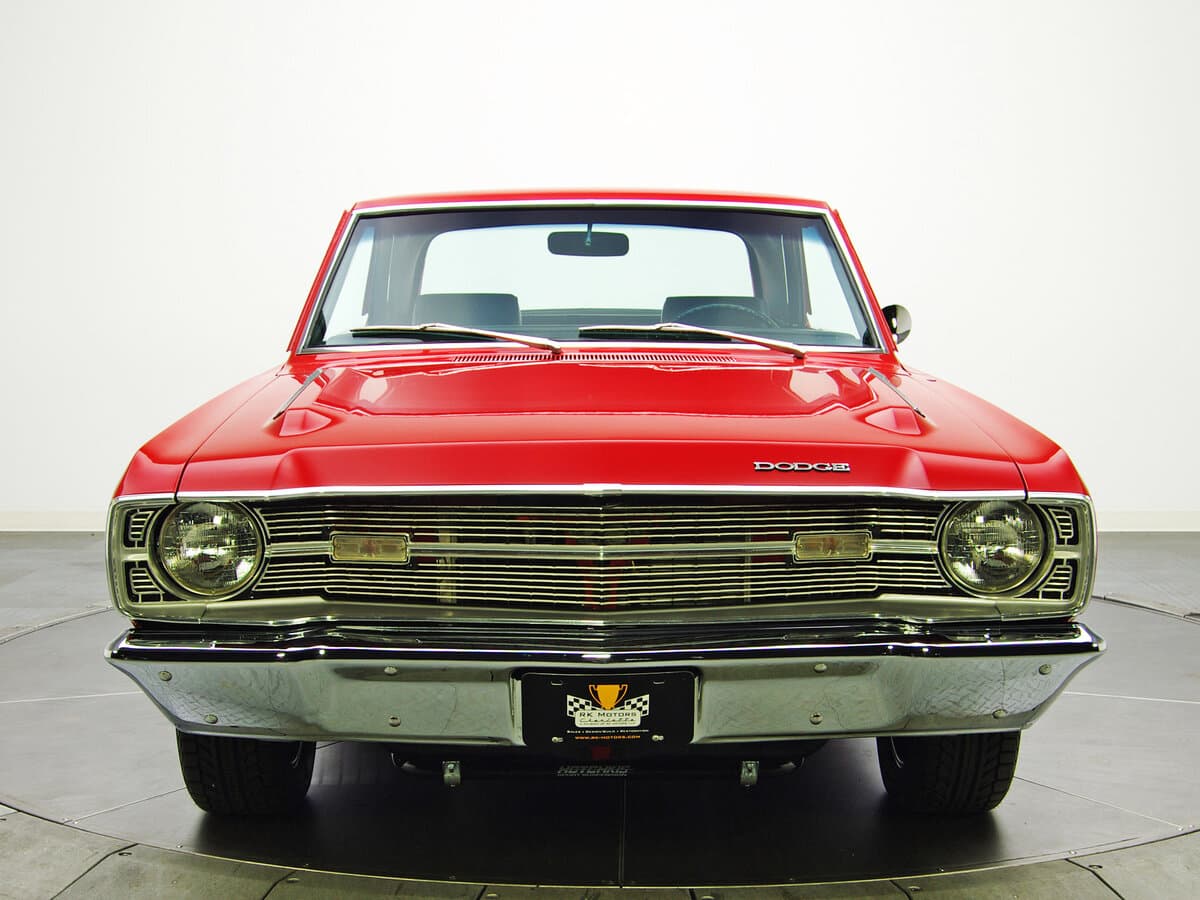 Dodge Dart IV — Öndən