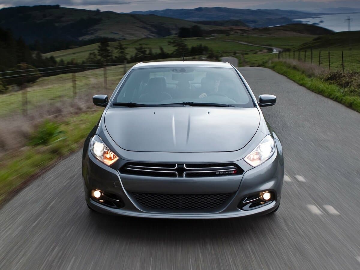 Dodge Dart PF — Öndən