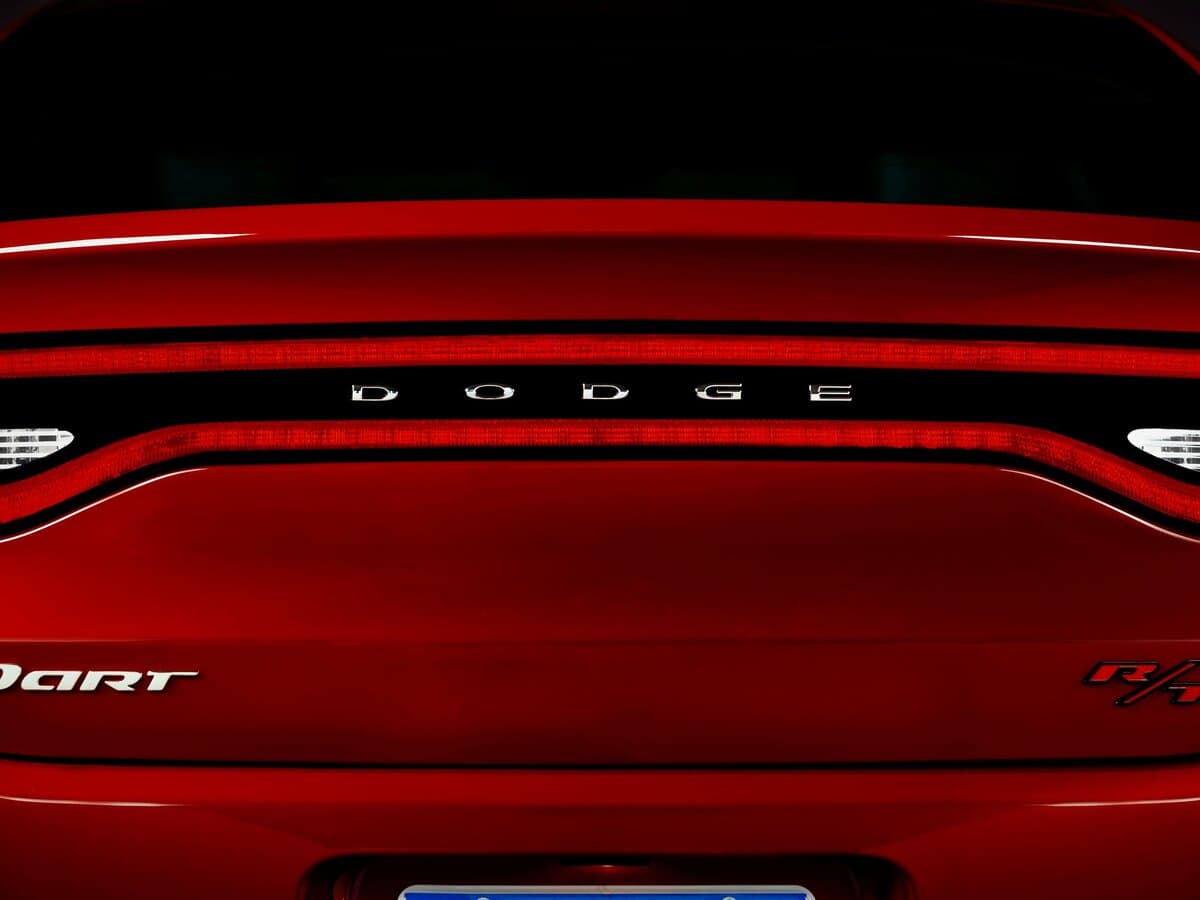 Dodge Dart PF — Salon, arxadan