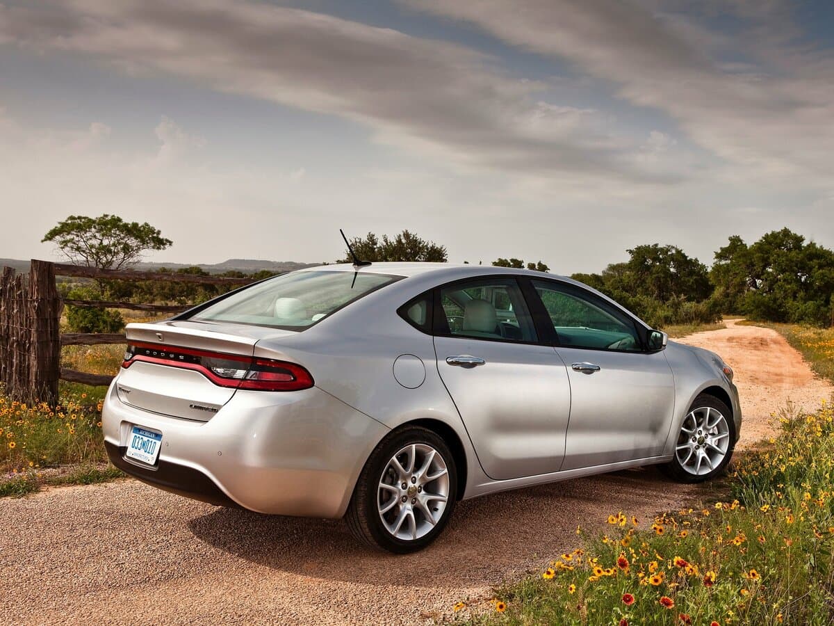 Dodge Dart PF — 3/4 arxadan