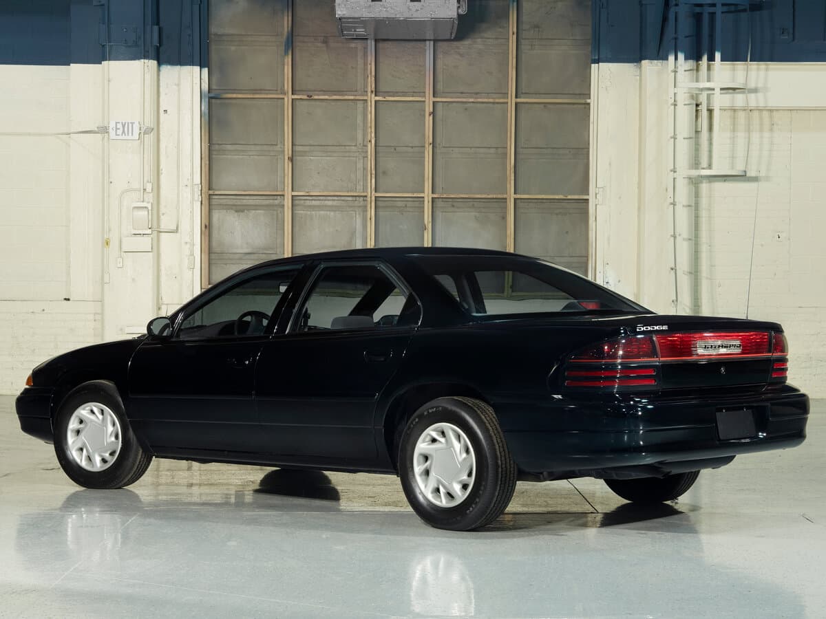 Dodge Intrepid I — 3/4 arxadan