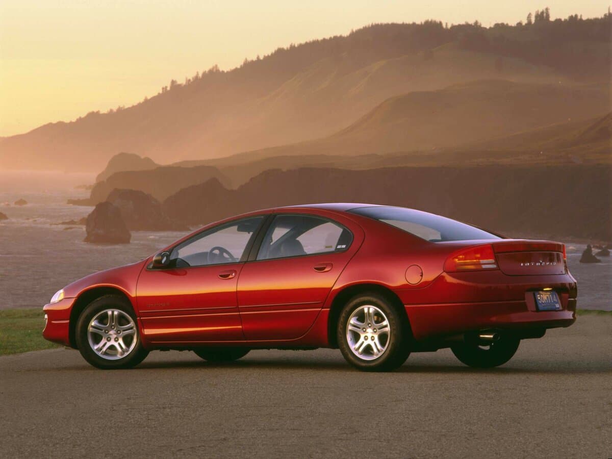 Dodge Intrepid II — 3/4 arxadan