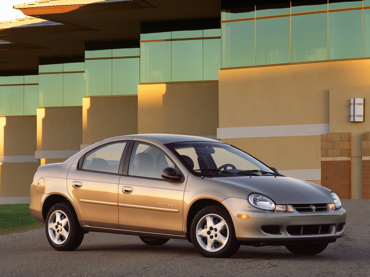 Dodge Neon II — Yandan