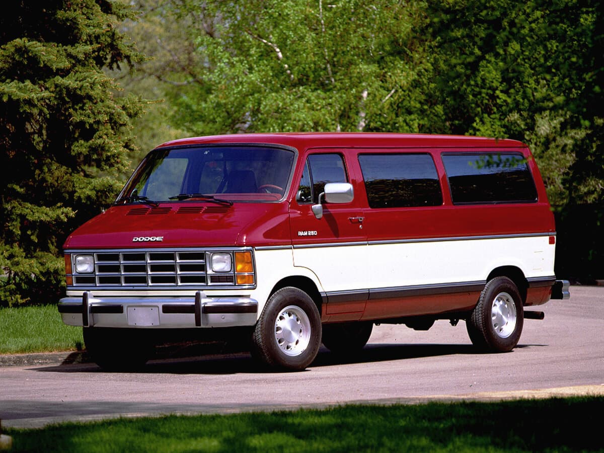 Dodge RAM Van II