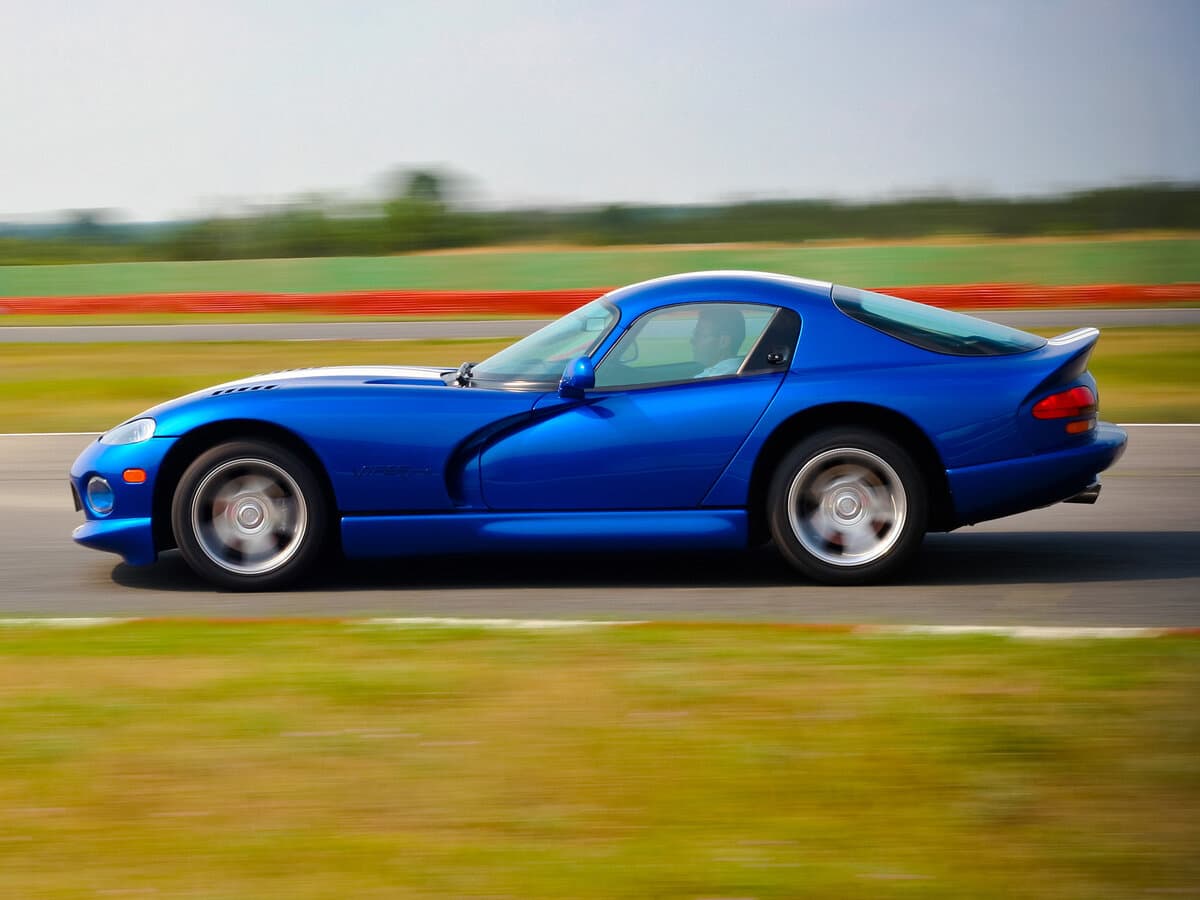 Dodge Viper II — Yandan