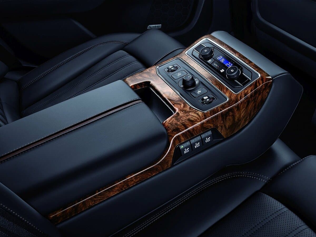 Dongfeng A9 I — Salon, arxadan
