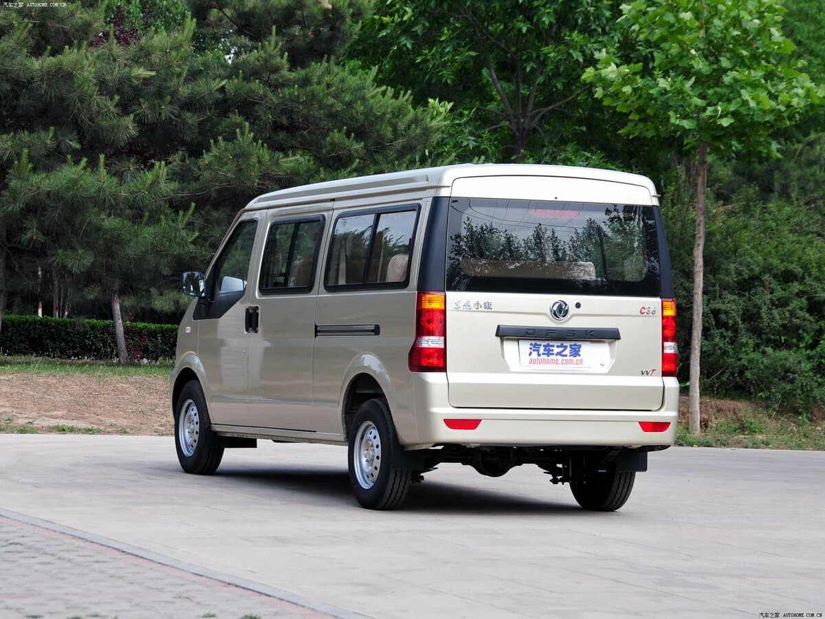 Dongfeng C36 I — 3/4 arxadan
