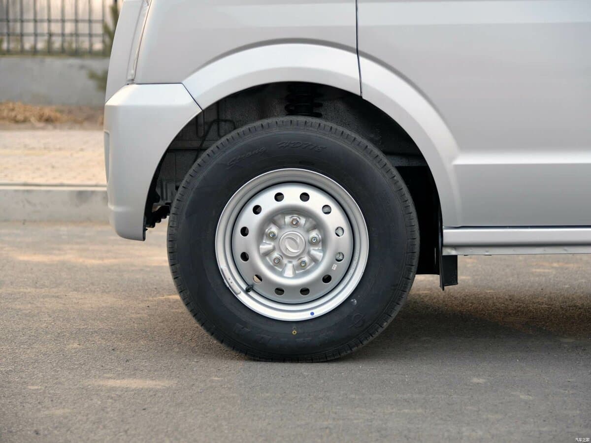 Dongfeng C36 I — Təkər