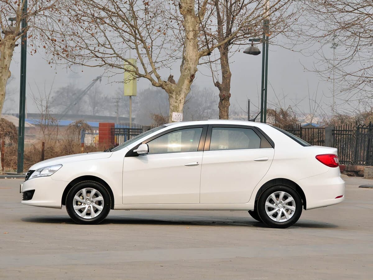 Dongfeng S30 2013 – 2017 — Yandan