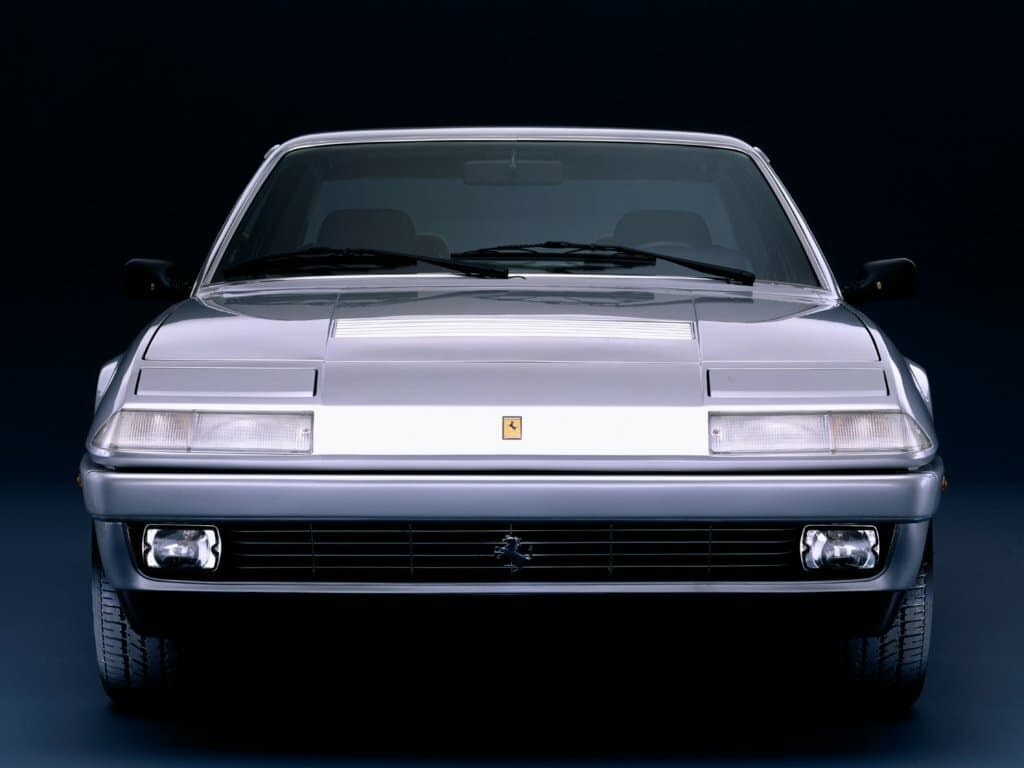 Ferrari 412 1985 – 1988 — Öndən