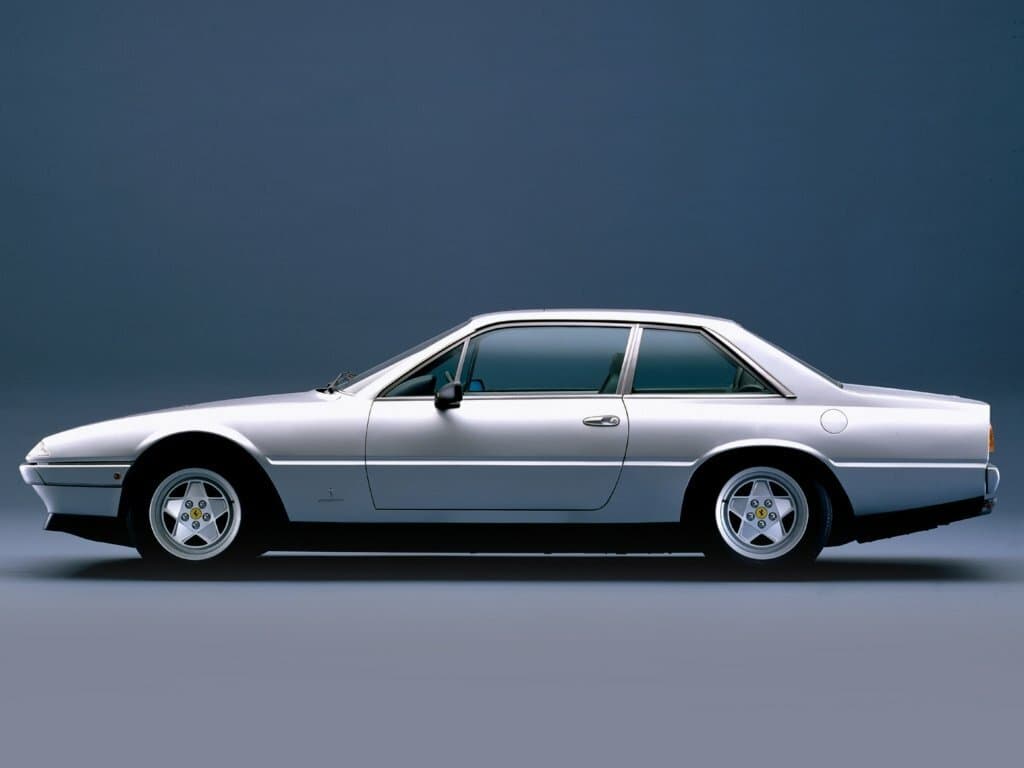 Ferrari 412 1985 – 1988 — Yandan