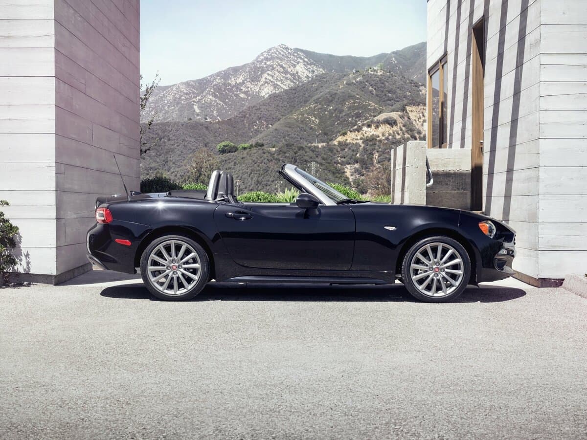 Fiat 124 Spider I — Yandan