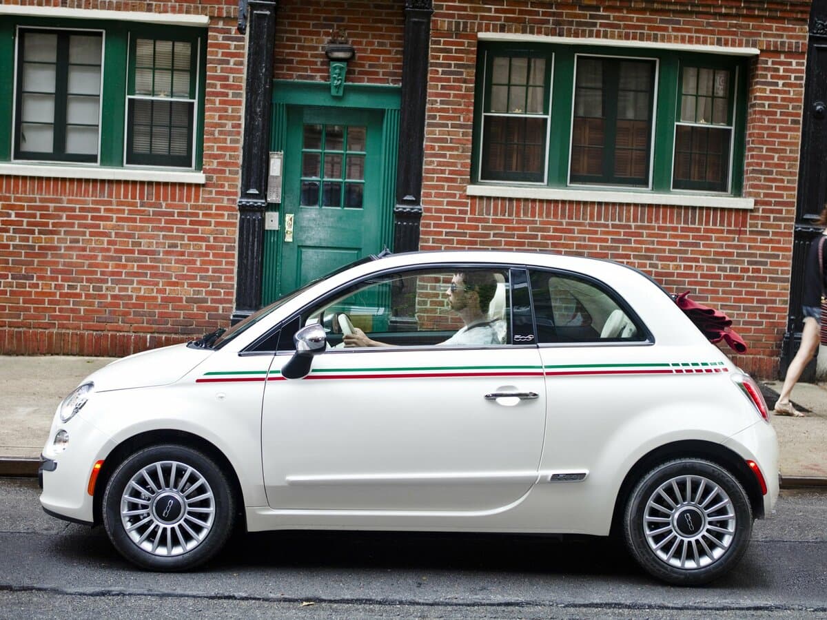 Fiat 500 II — Yandan