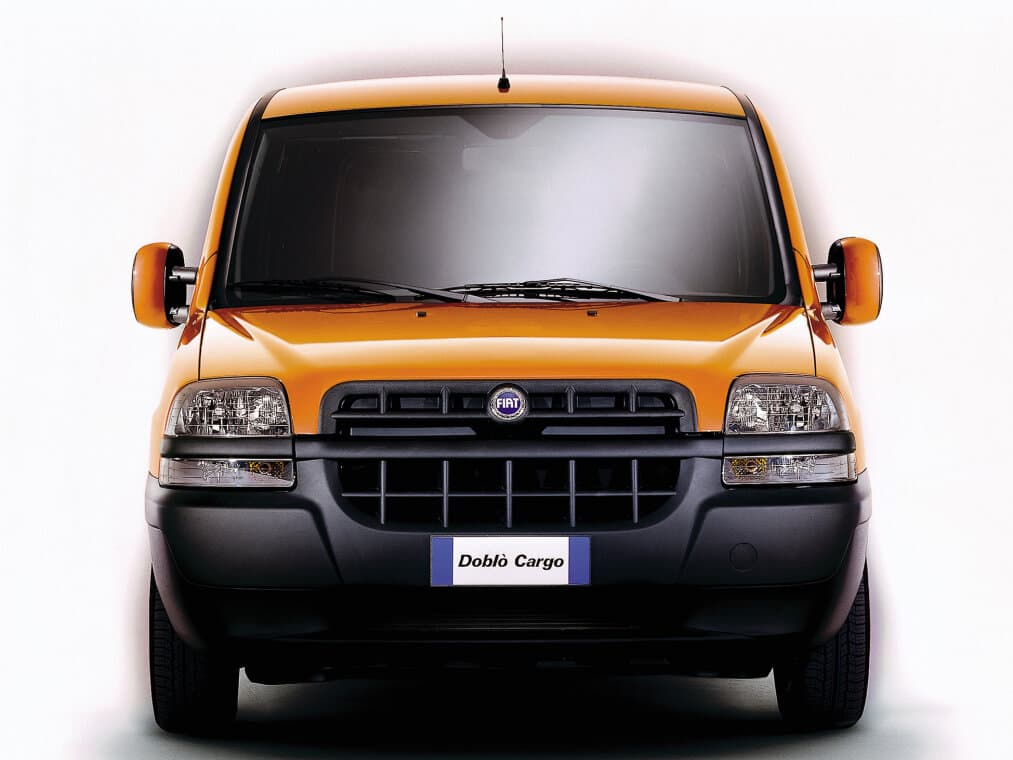 Fiat Doblo I — Öndən