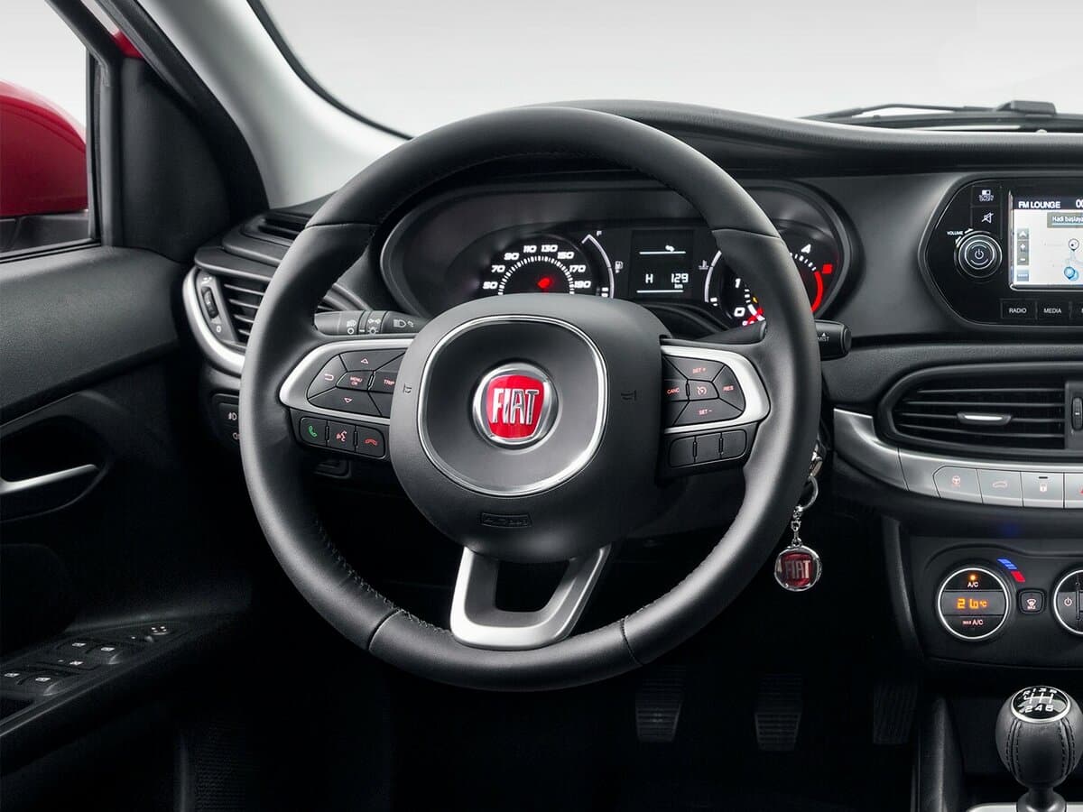 Fiat Egea I — Sükan