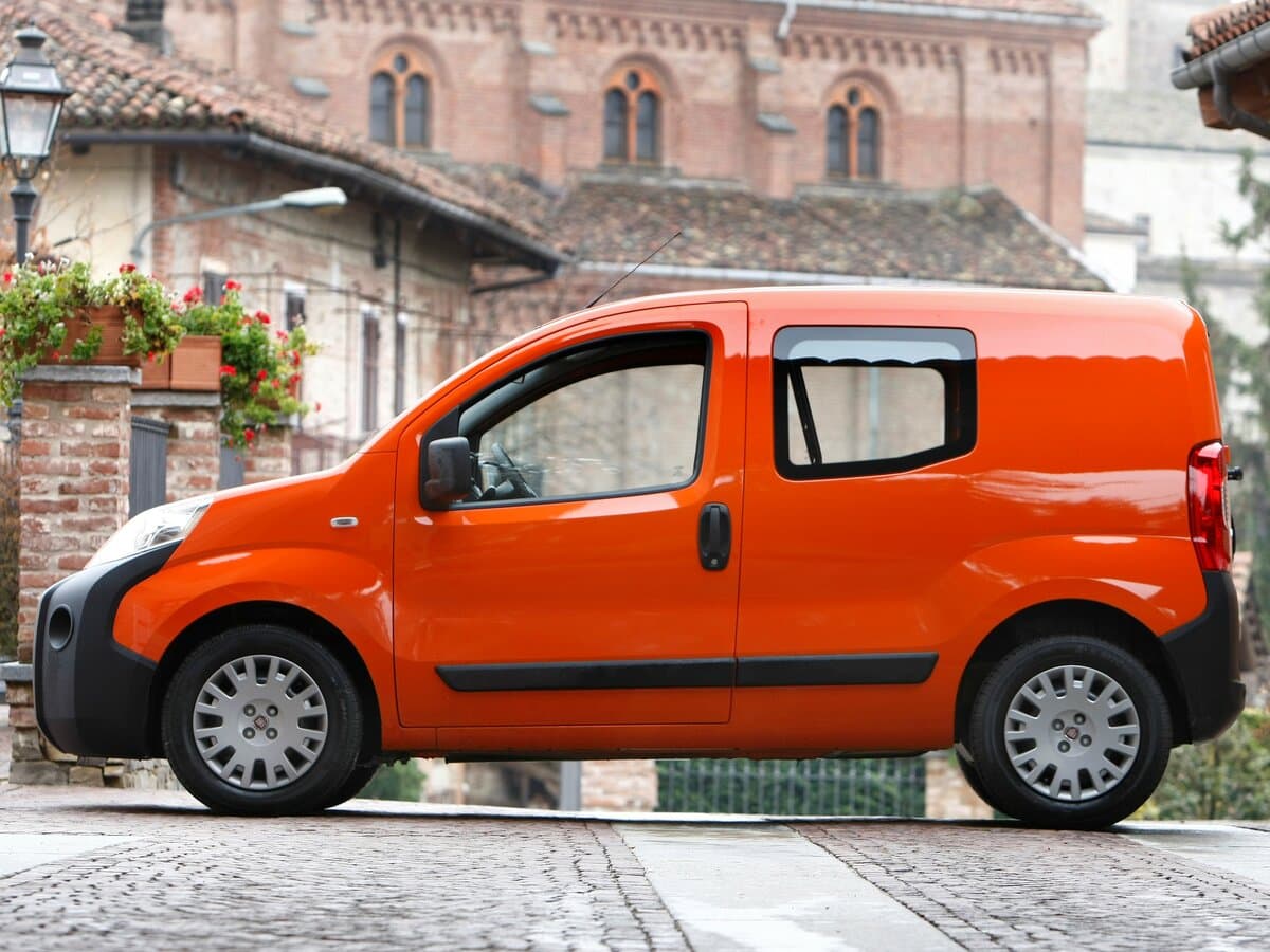 Fiat Fiorino III — Yandan
