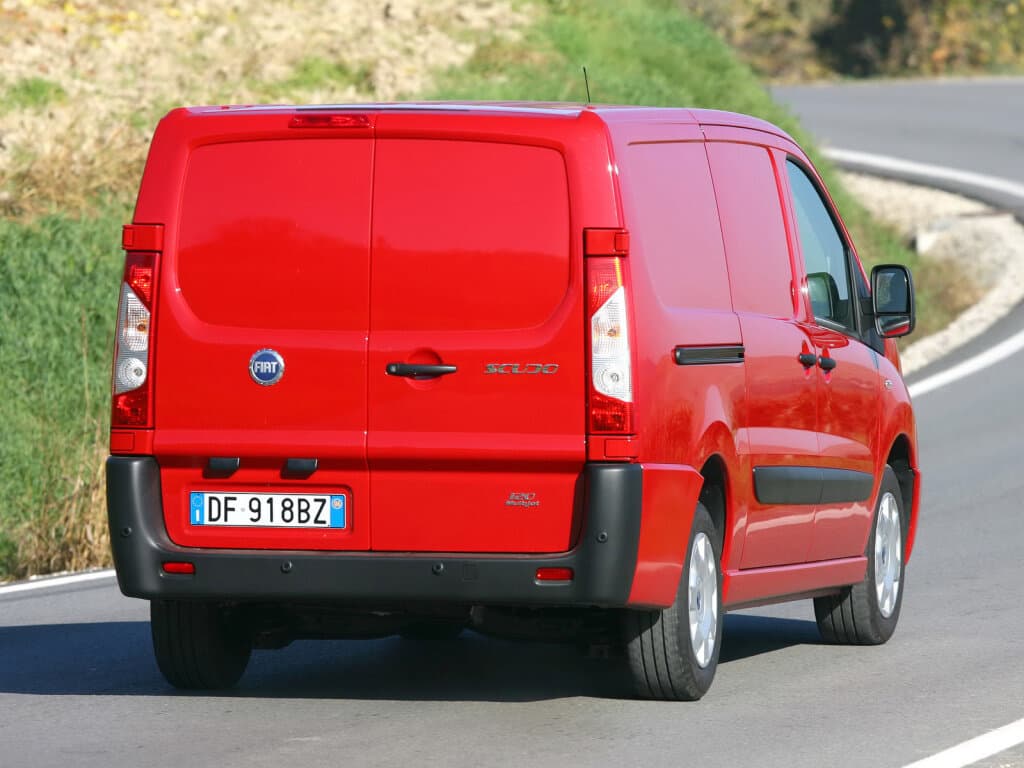 Fiat Scudo II — 3/4 arxadan