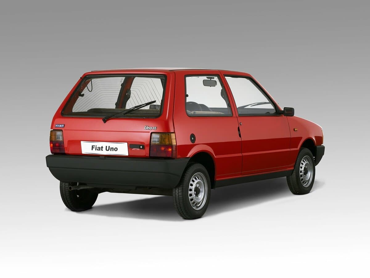 Fiat Uno I — 3/4 arxadan