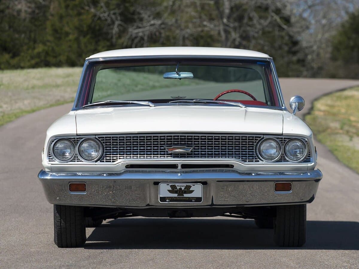 Ford 300 1963 – 1963 — Öndən