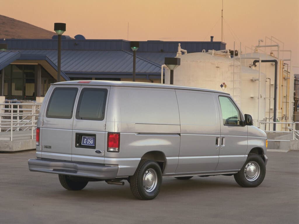 Ford Econoline IV — 3/4 arxadan
