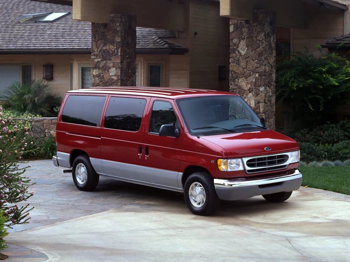 Ford Econoline IV — Yandan