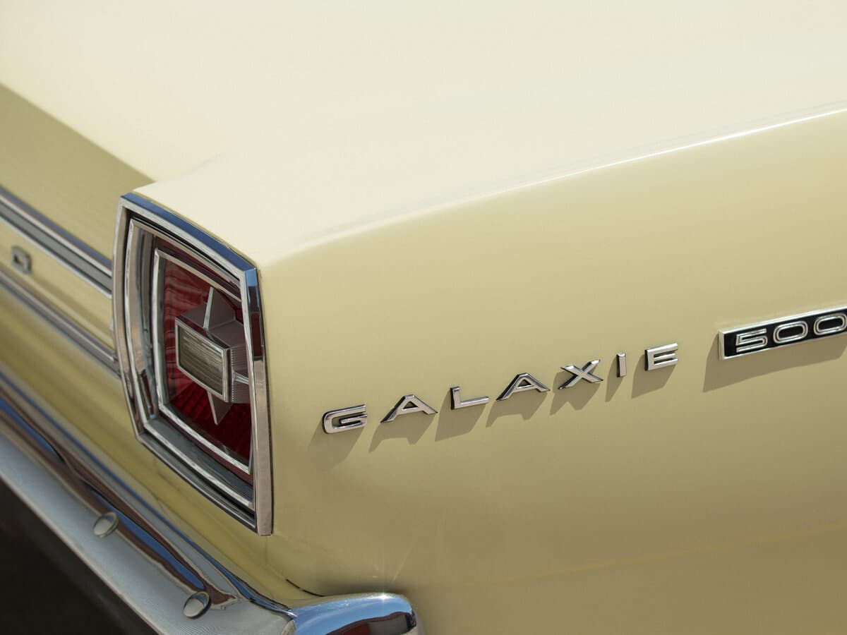 Ford Galaxie III — Detal