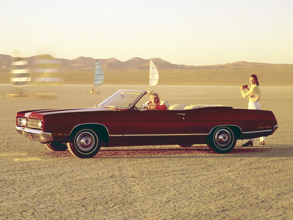 Ford Galaxie IV — Əsas şəkil