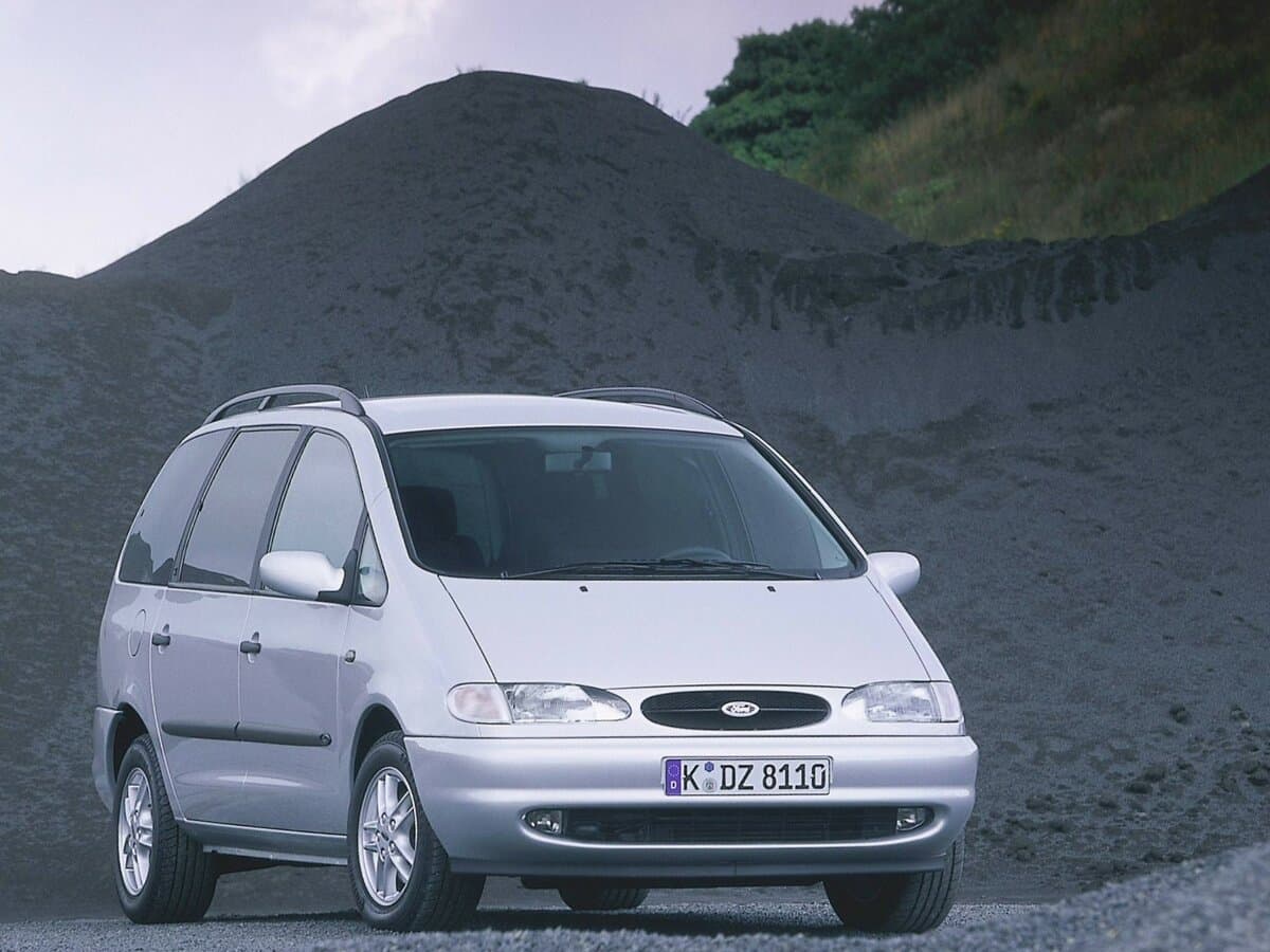 Ford Galaxy I — Öndən