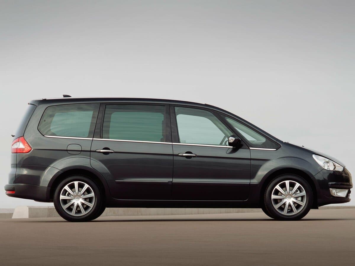 Ford Galaxy II — Yandan