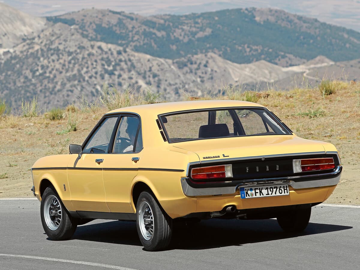 Ford Granada I — 3/4 arxadan