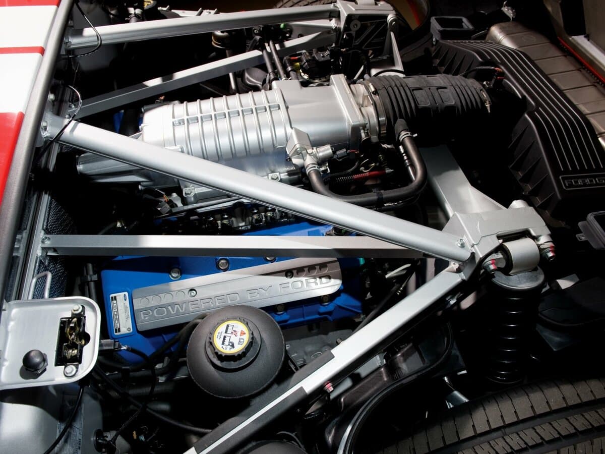 Ford GT I — Salon, öndən