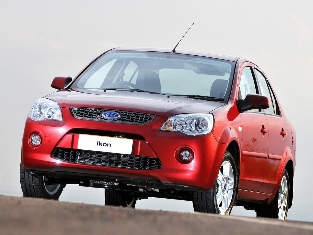 Ford Ikon II — Öndən