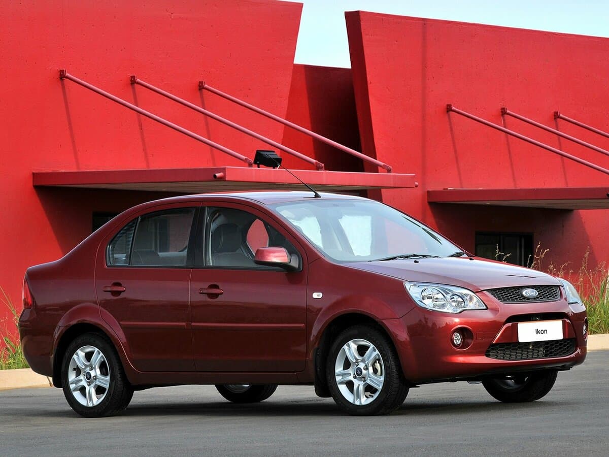 Ford Ikon II — Yandan