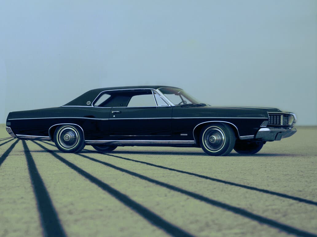 Ford LTD I — Yandan