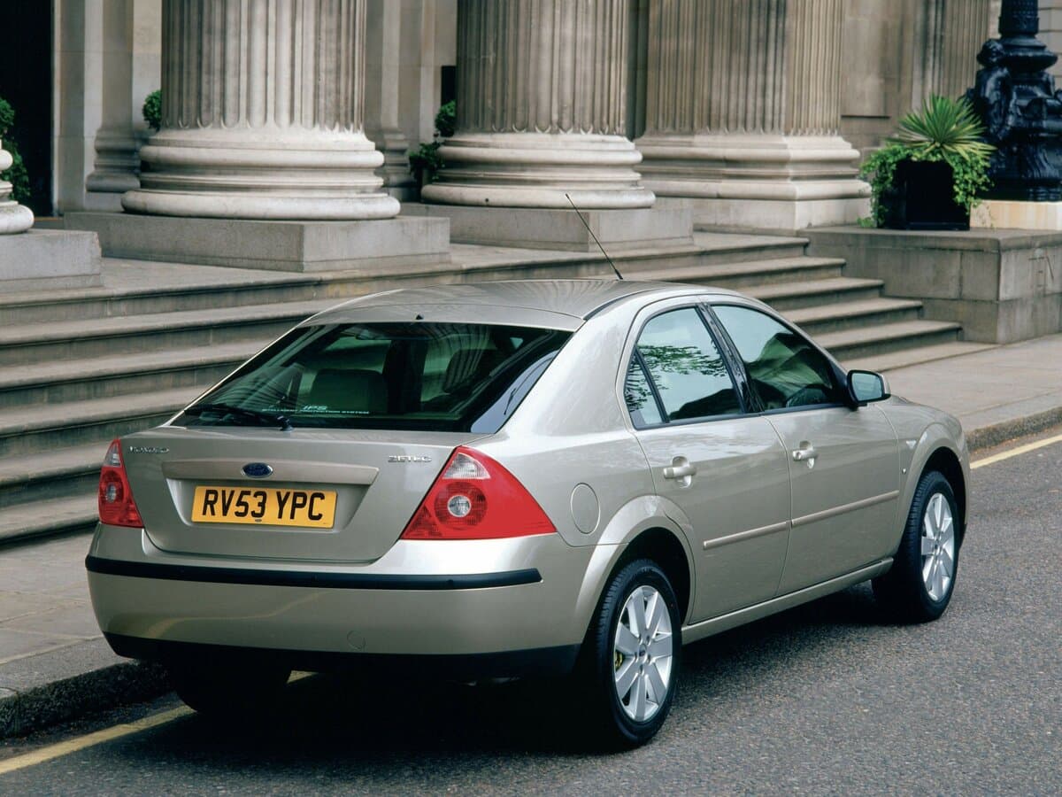 Ford Mondeo III — 3/4 arxadan