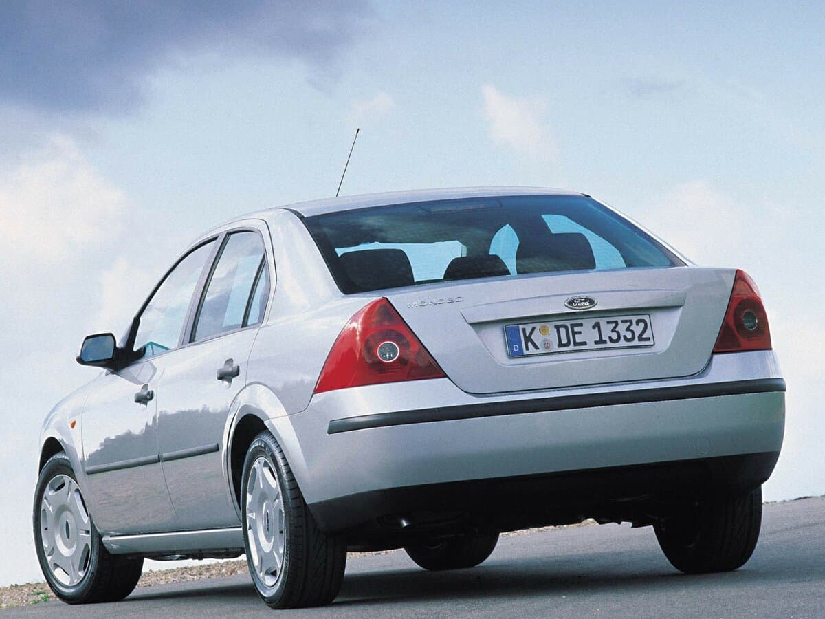 Ford Mondeo III — 3/4 arxadan