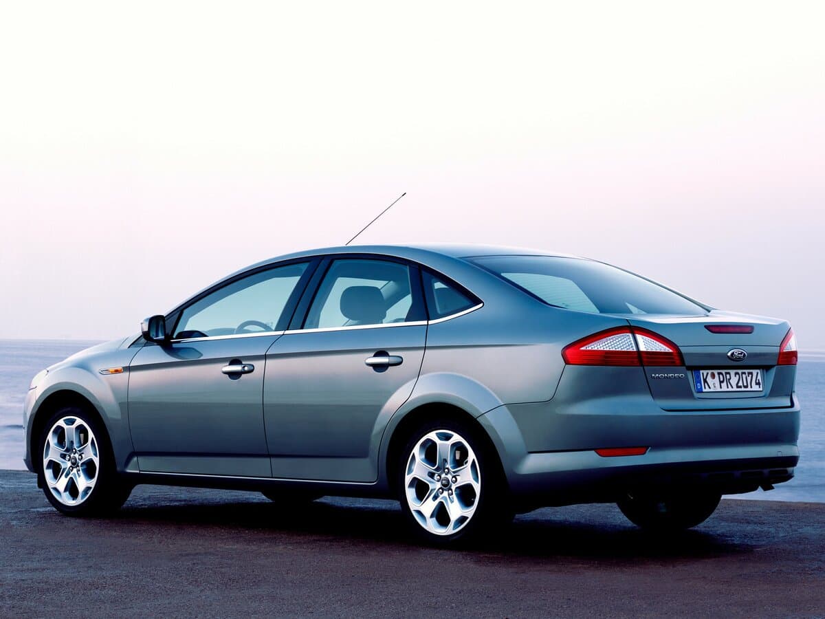 Ford Mondeo IV — 3/4 arxadan