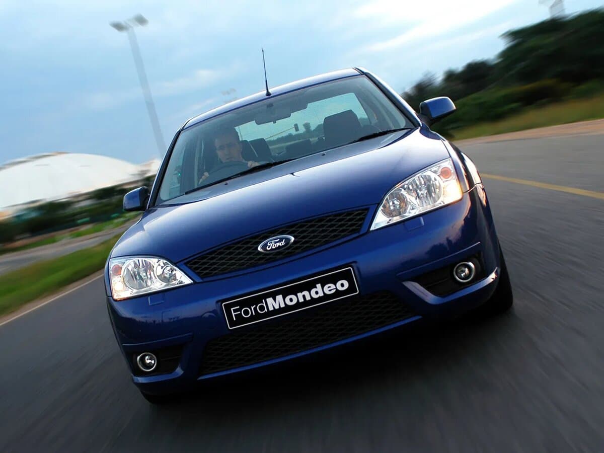 Ford Mondeo ST III — Öndən