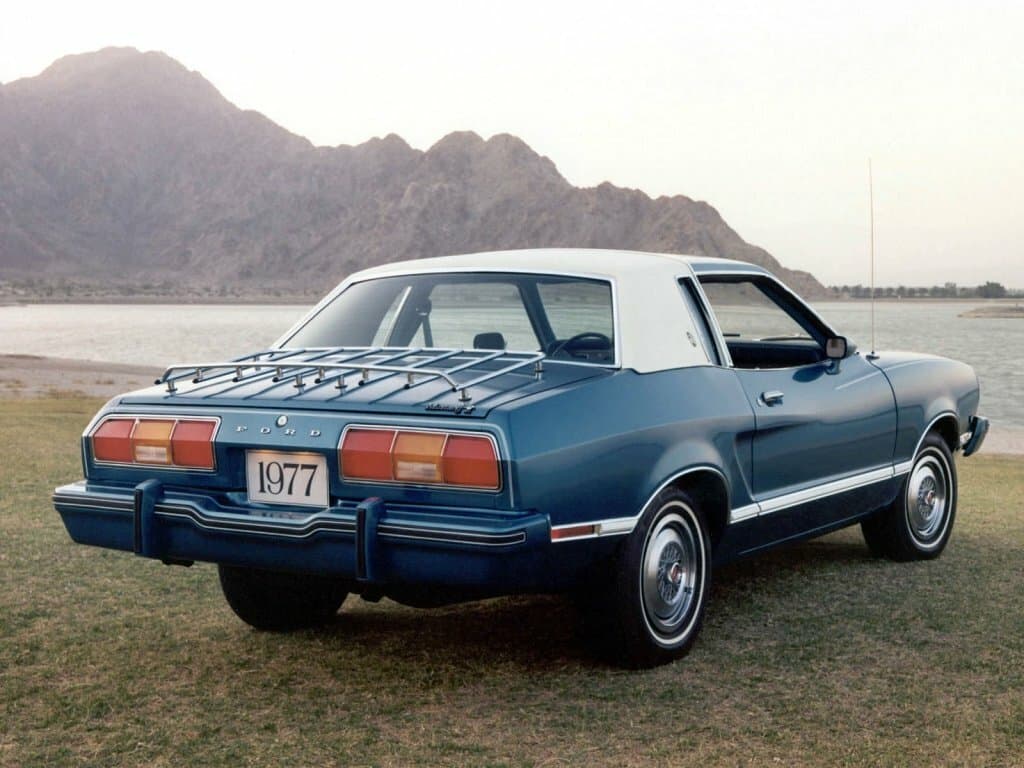 Ford Mustang II — 3/4 arxadan