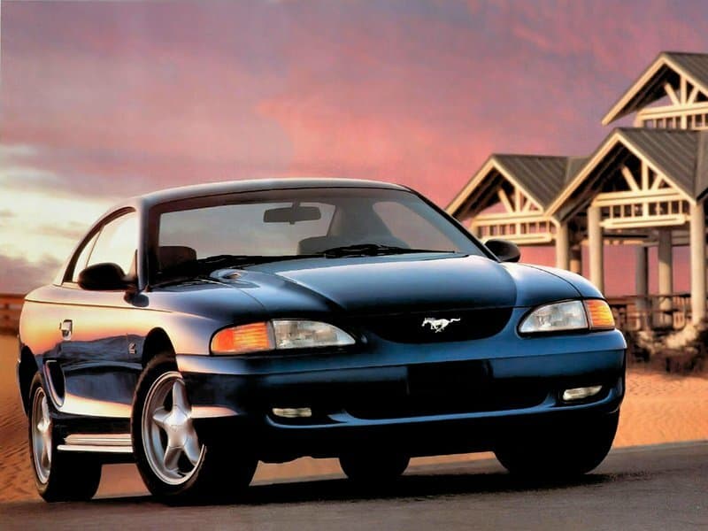 Ford Mustang IV — Öndən